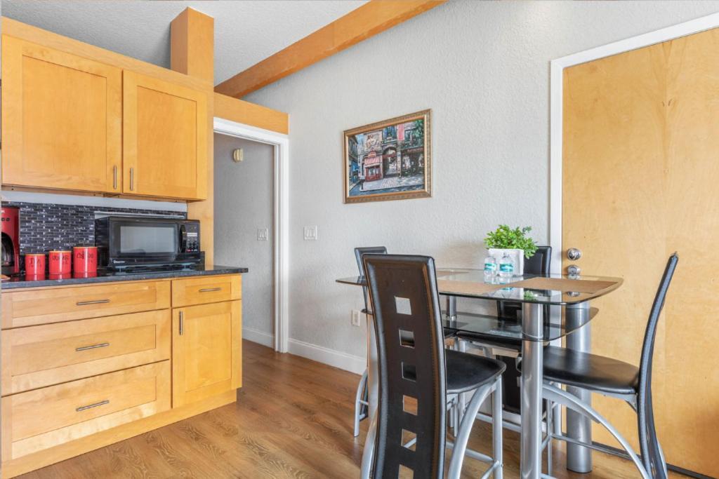 Charming - European Vibe Palm Coast