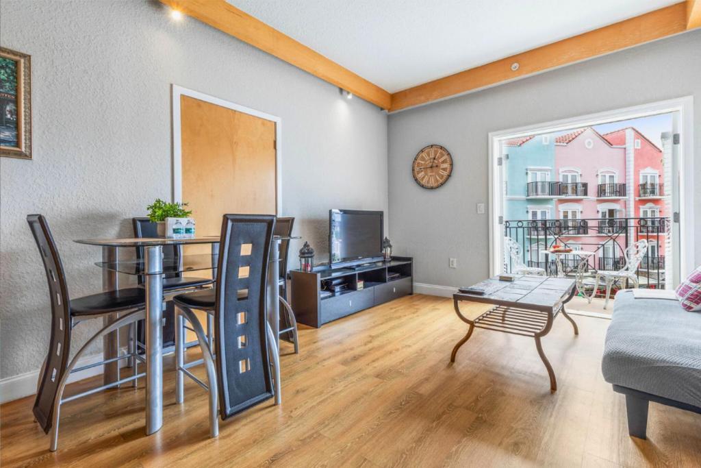 Charming - European Vibe Apartment Palm Coast